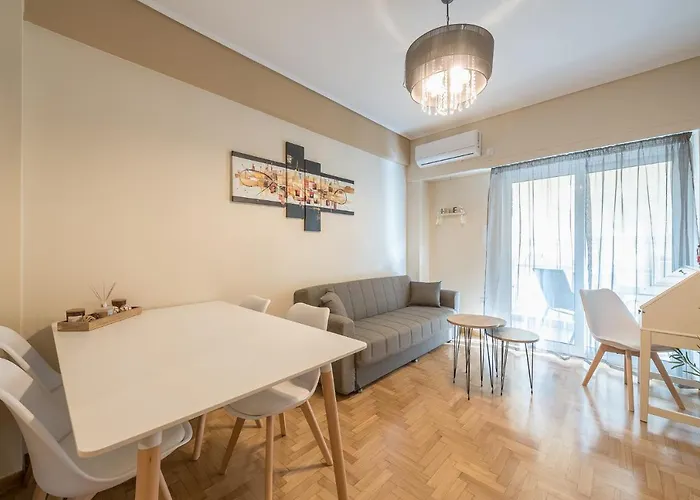 Stylish City Apartment By Cloudkeys