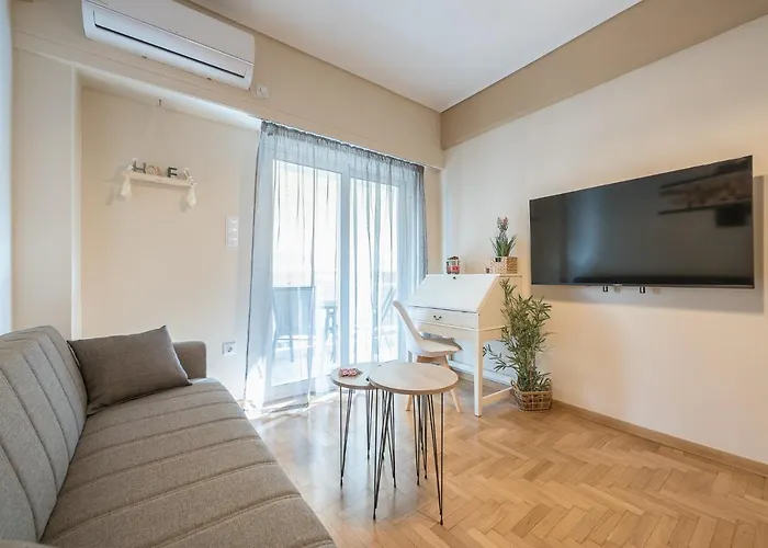 Stylish City Apartment By Cloudkeys